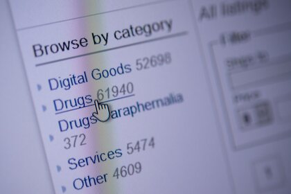 buying drugs on darknet